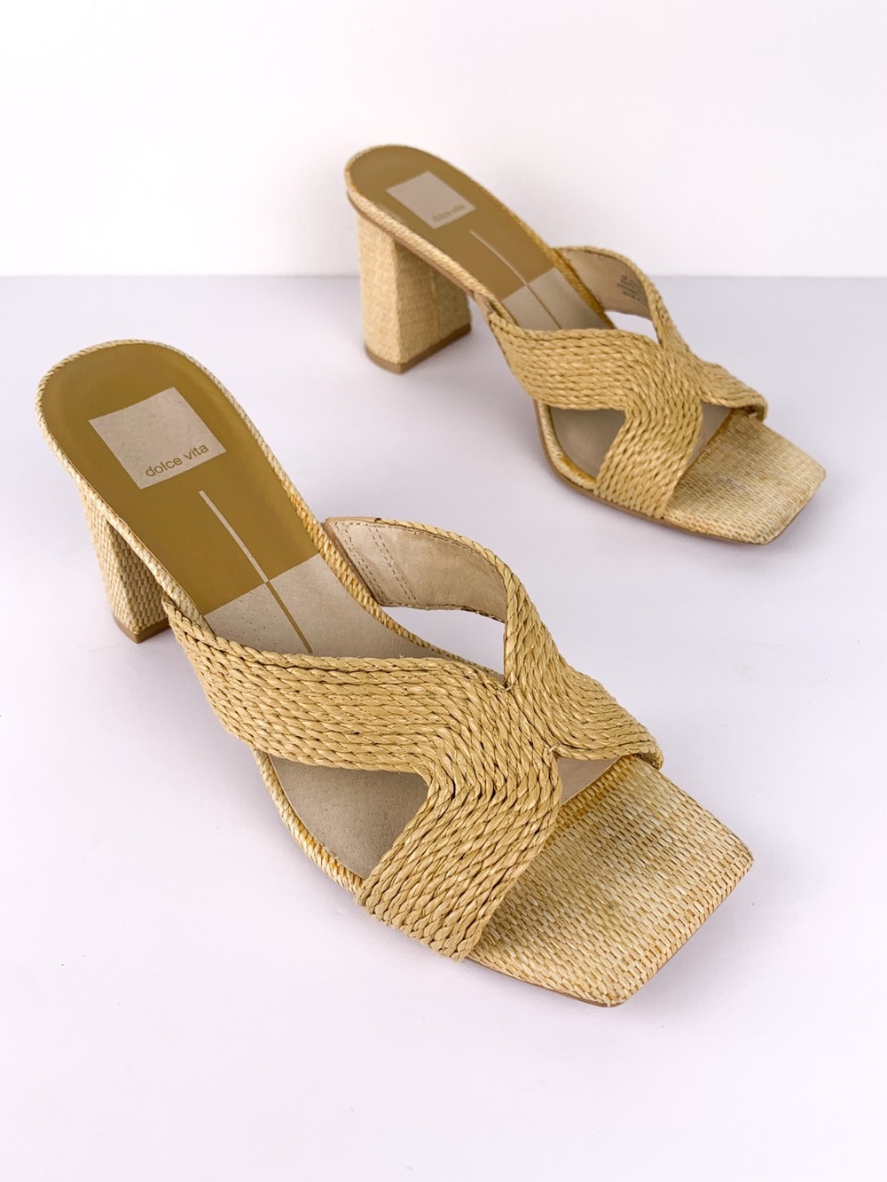 Dolce Vita Penny raffia heeled sandal in natural tan block heel slip-on size 9